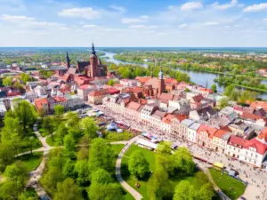 Panorama centrum Ostrołęki z rzeką Narew - miejsce obchodów dni ostrołęki 2026 w maju
