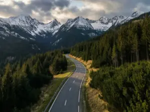 Malownicza trasa Kraków Zakopane prowadząca przez Tatry – widok na górską drogę i szczyty