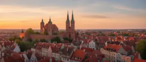 Panorama Starego Miasta w Olsztynie z zamkiem – popularna lokalizacja dla osób szukających noclegu Olsztyn w centrum miasta
