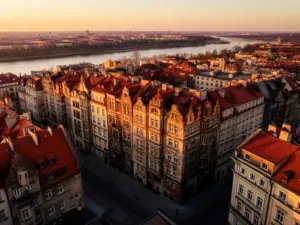 Praga Północ – zabytkowa zabudowa i charakterystyczna architektura dzielnicy na prawym brzegu Wisły w Warszawie