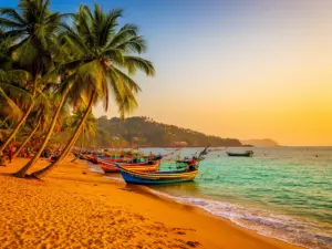 Tropikalna plaża w Goa z palmami i turkusową wodą - idealne miejsce na wakacje Goa pełne relaksu i słońca