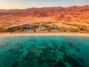 Wybrzeże Morza Czerwonego w Sharm el Sheikh - idealne miejsce na wakacje pl sharm el sheikh z rafami koralowymi