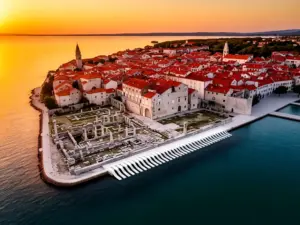 Zadar Chorwacja – widok na Stare Miasto z Morskimi Organami i Forum Rzymskim nad Adriatykiem